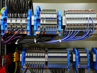 開關(guān)電源中光耦的核心作用與應用分析